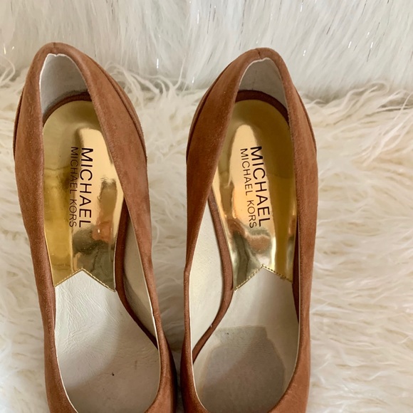 Michael Kors brown suede pumps sz 8.5 4” - Picture 6 of 7